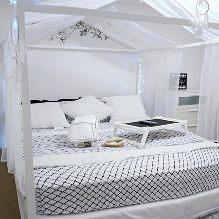 Lovely Cozy Room! With Attached Private Bath In The Heart Of Vancouver! Private Parking & Self Check-In! Exterior photo