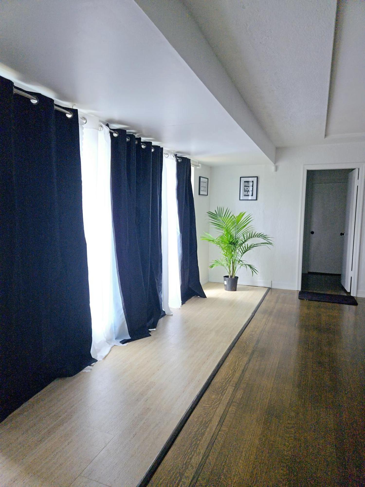 Lovely Cozy Room! With Attached Private Bath In The Heart Of Vancouver! Private Parking & Self Check-In! Exterior photo